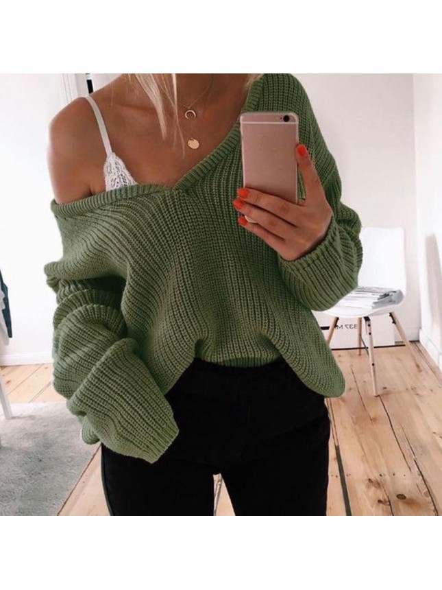 Solid color long sleeved knit sweater fashion outfits