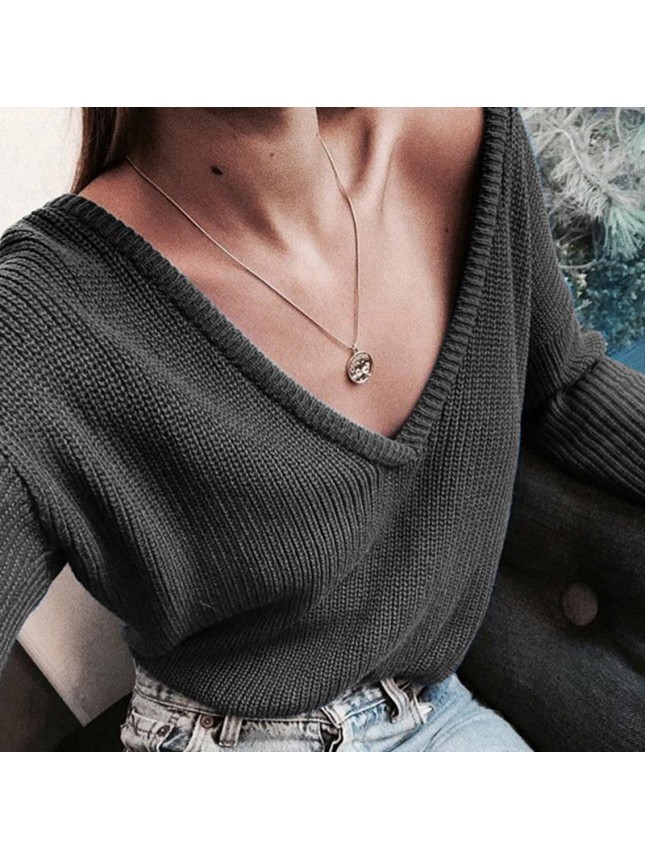 Solid color long sleeved knit sweater fashion outfits
